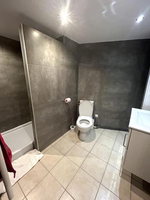 ניס Charmant Studio Avec Mezzanine מראה חיצוני תמונה