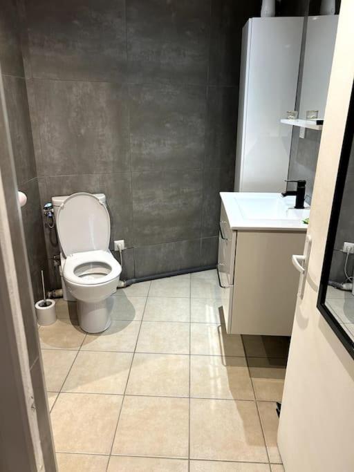 ניס Charmant Studio Avec Mezzanine מראה חיצוני תמונה