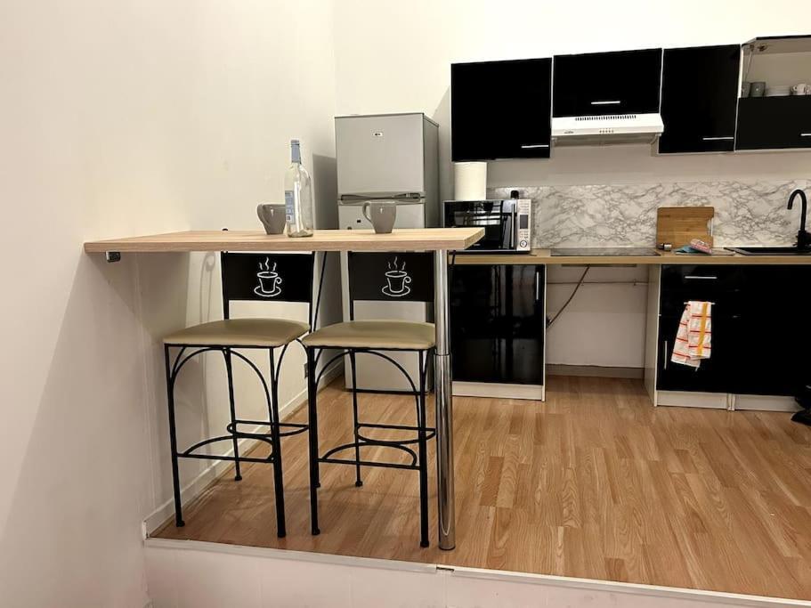 ניס Charmant Studio Avec Mezzanine מראה חיצוני תמונה
